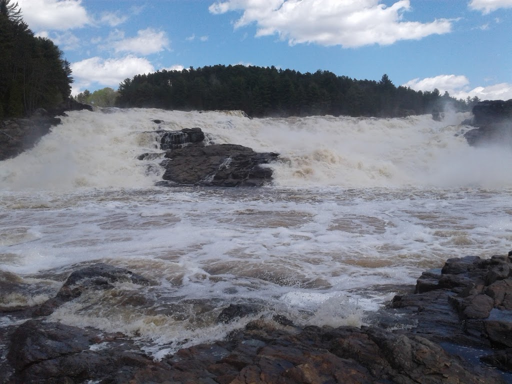 Parc-Lîle-Melville | 1900 Avenue Melville, Shawinigan, QC G9N 6T8, Canada | Phone: (819) 536-7155