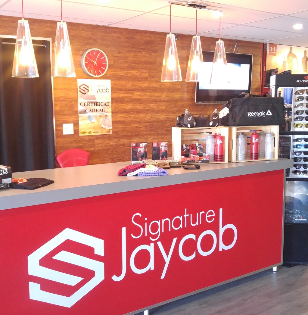 Signature Jaycob Chaussures et Vêtements Sport - Under Armour, A | 278 Boulevard Olivier, Asbestos, QC J1T 3A4, Canada | Phone: (819) 716-9204