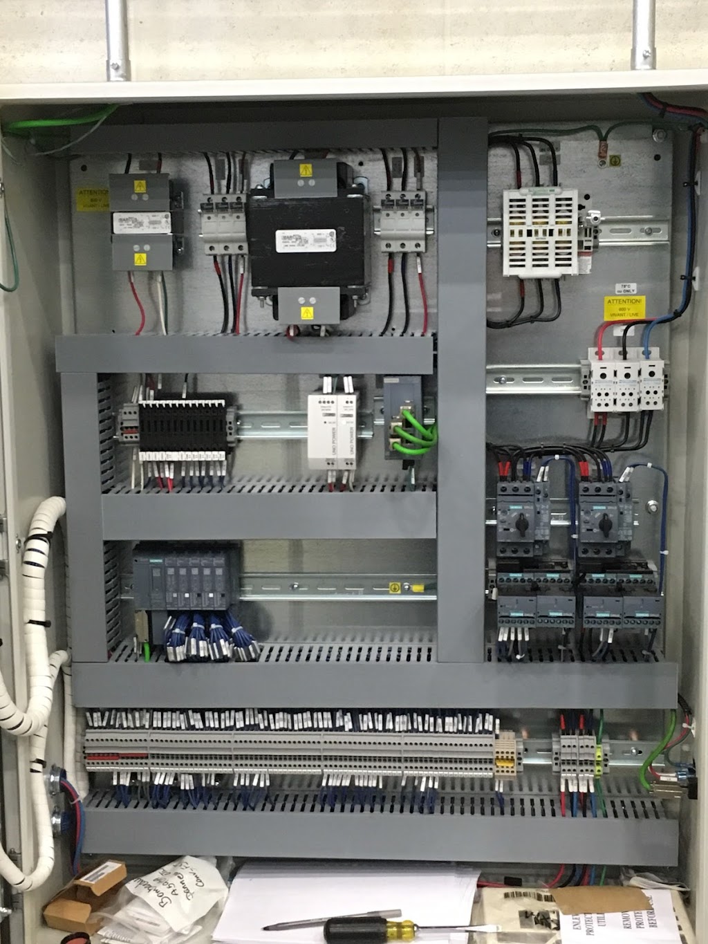 EL automatisation et robotique | 1023 Rue Gérard Cloutier, Prévost, QC J0R 1T0, Canada | Phone: (514) 907-2441