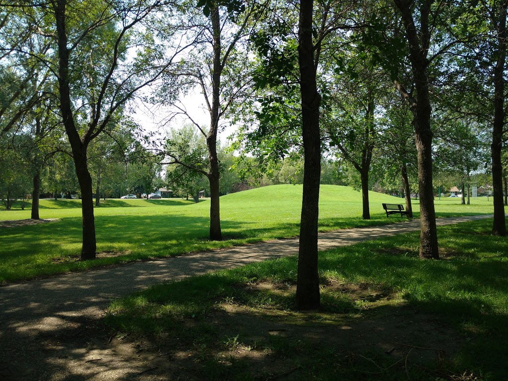 John Lake Park | 2620 Broadway Ave, Saskatoon, SK S7J 0Z6, Canada | Phone: (306) 975-3300
