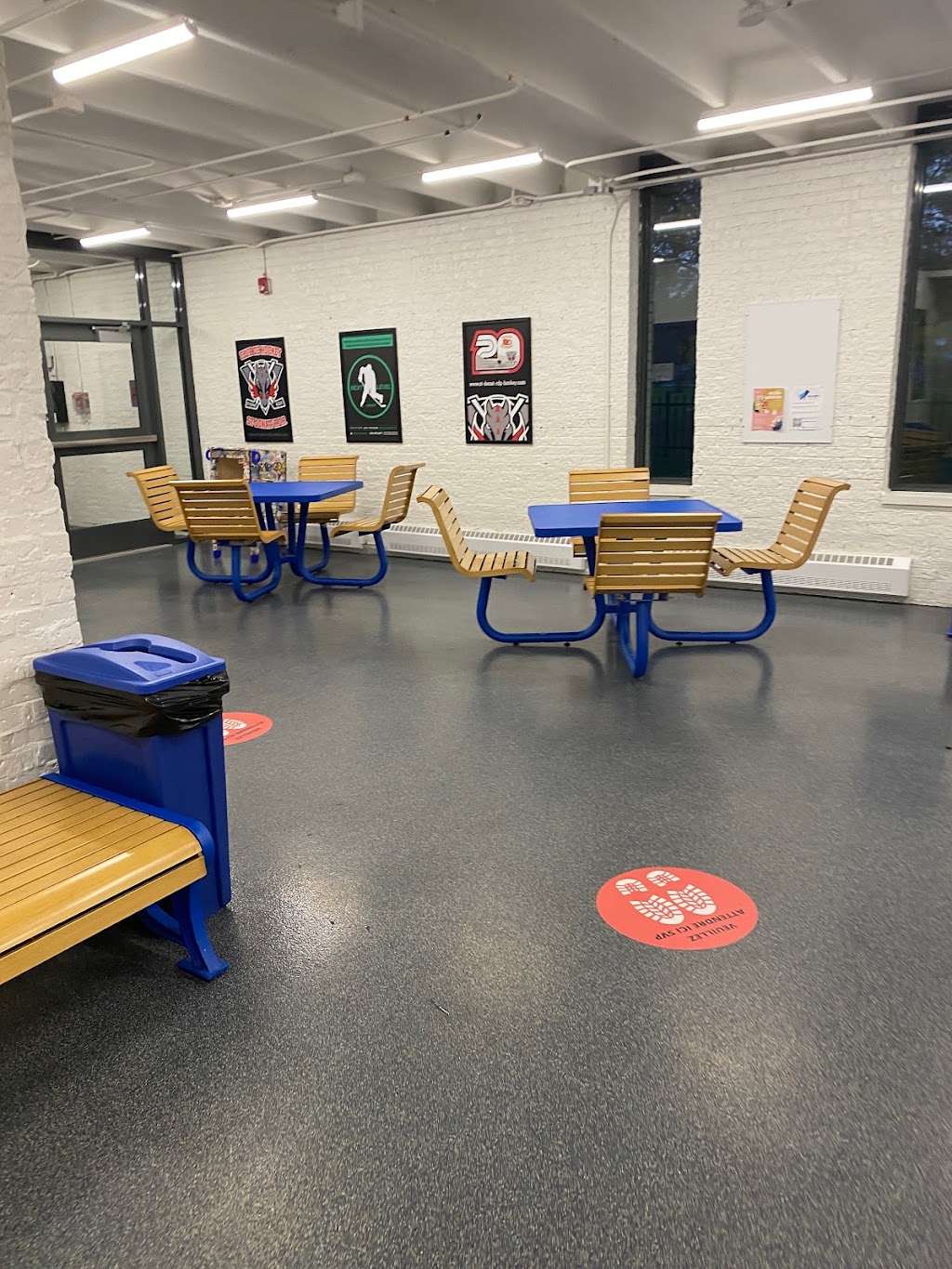 Aréna Saint-Donat | 6750 Rue de Marseille, Montréal, QC H1N 1M5, Canada | Phone: (514) 872-6764