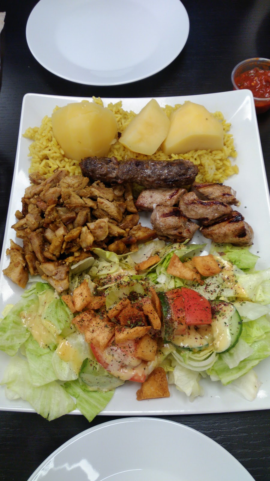 Tannoreen Mediterranean Restaurant | 1250 Brant St #3C, Burlington, ON L7P 1X8, Canada | Phone: (905) 315-7036
