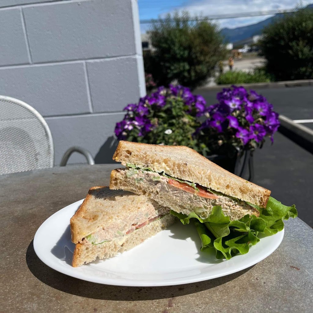 Naked Lunch Express | 1113 Industrial Way, Squamish, BC V8B 0H1, Canada | Phone: (604) 815-0731