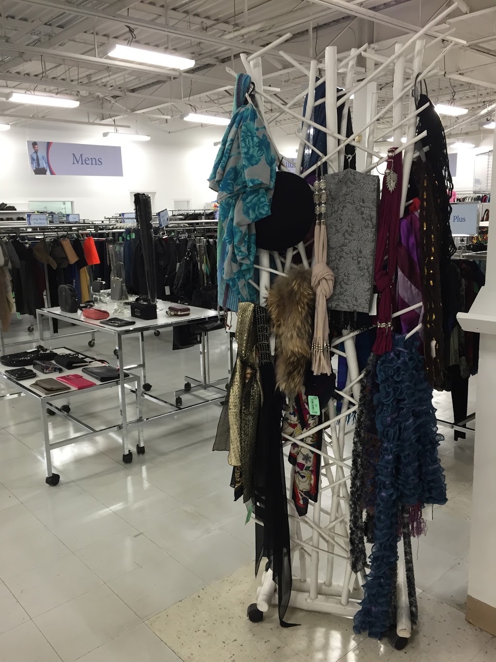 Society of St. Vincent de Paul - Merivale Store | 1620 Merivale Rd, Nepean, ON K2G 3K3, Canada | Phone: (613) 695-7162