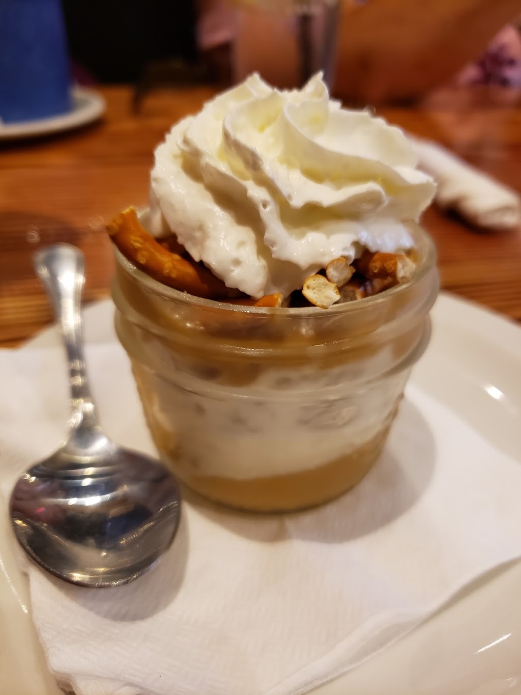 Montanas | 925 Ontario St, Stratford, ON N5A 6W5, Canada | Phone: (226) 779-2199