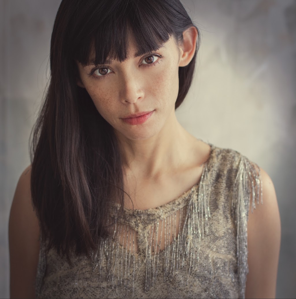 Deanna Milligan Portrait Photography | 2474 Hazel St, Victoria, BC V8S 2X5, Canada | Phone: (250) 221-0112