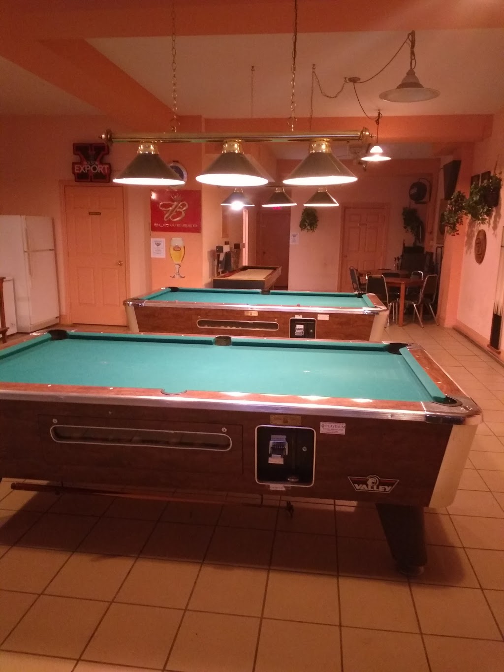 Iziks Place | 529 Wilson Heights Blvd, North York, ON M3H 2V7, Canada | Phone: (416) 636-9306
