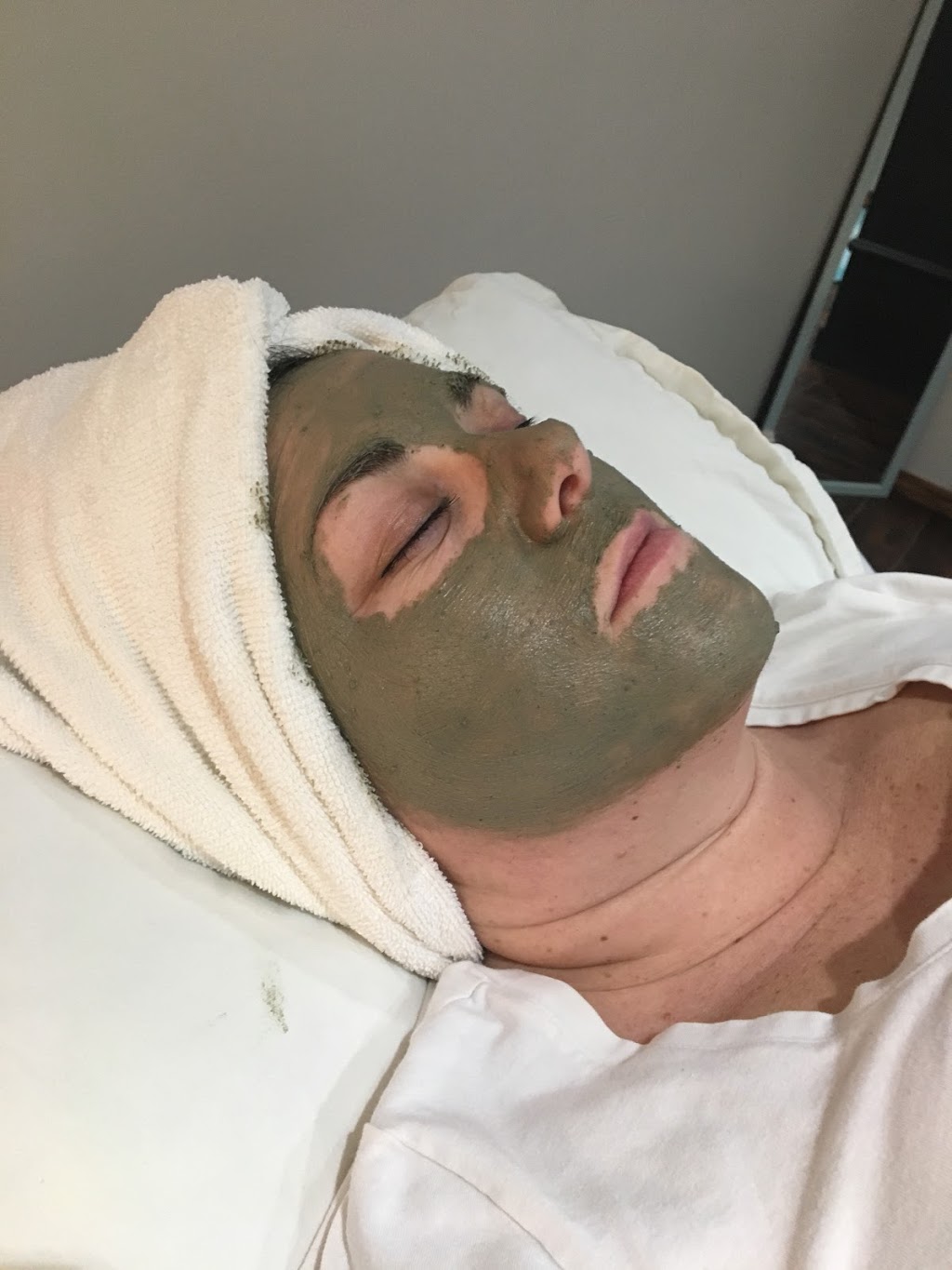 Sugar + Spa | 2636 Coopers Cir SW, Airdrie, AB T4B 3B8, Canada | Phone: (403) 615-1117