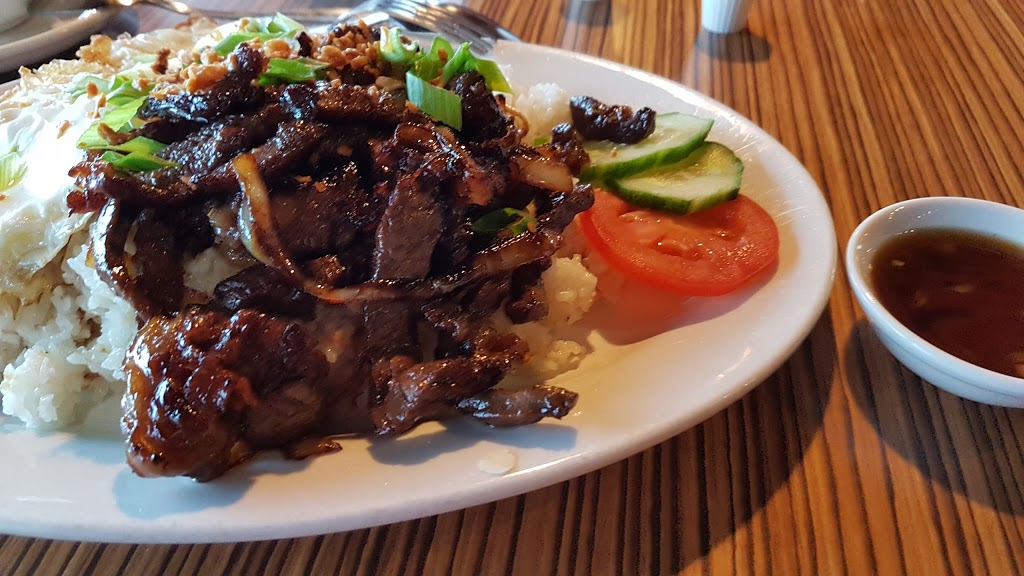 Pacific Hut Restaurants and Bakeshop | 3223 17 Ave SE, Calgary, AB T2A 0R1, Canada | Phone: (403) 248-2466