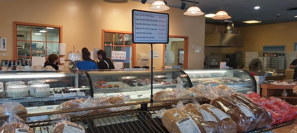 McBuns Bakery | 122 Shediac Rd, Moncton, NB E1A 2R9, Canada | Phone: (506) 858-1700