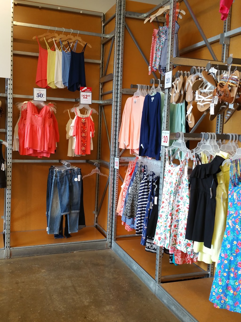 Old Navy | 70 Pinebush Rd, Cambridge, ON N1R 8K5, Canada | Phone: (519) 621-4612