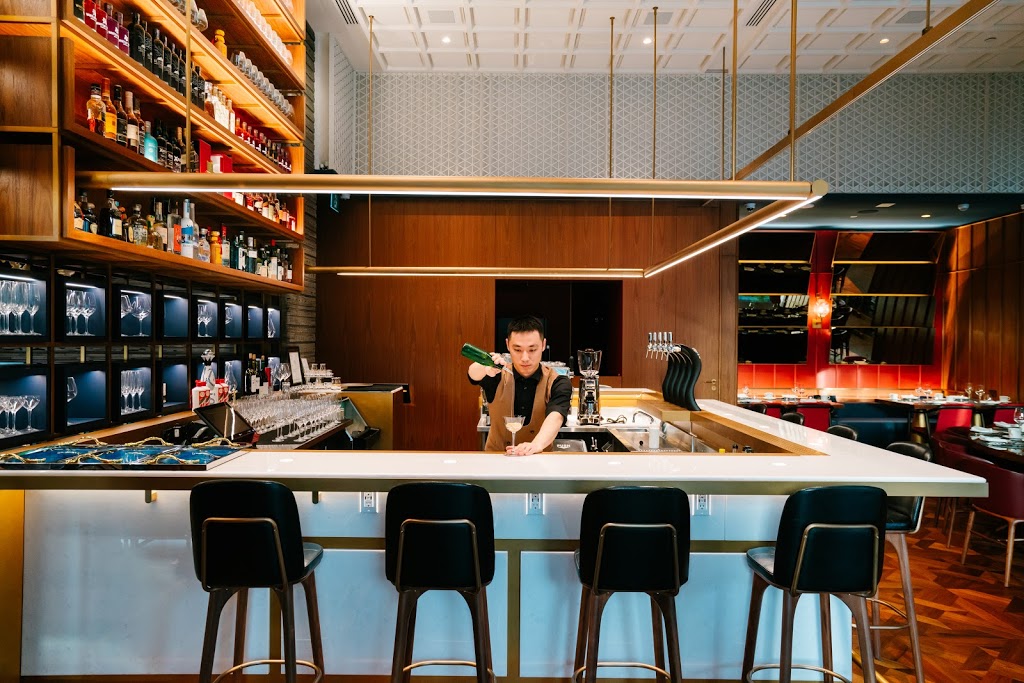 iDen & Quan Ju De Beijing Duck House (全聚德) | 2808 Cambie St, Vancouver, BC V5Z 2V5, Canada | Phone: (236) 477-7777