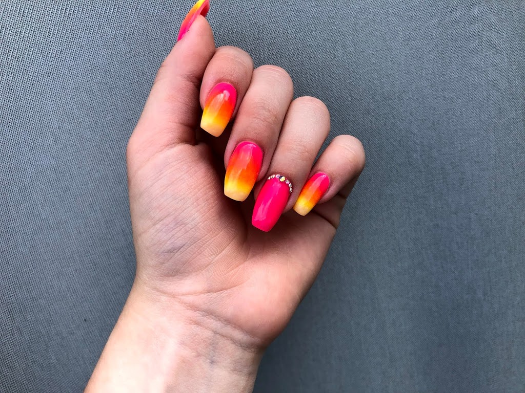 Happy Nails | 177 Paris Rd, Brantford, ON N3R 5A2, Canada | Phone: (519) 770-4435