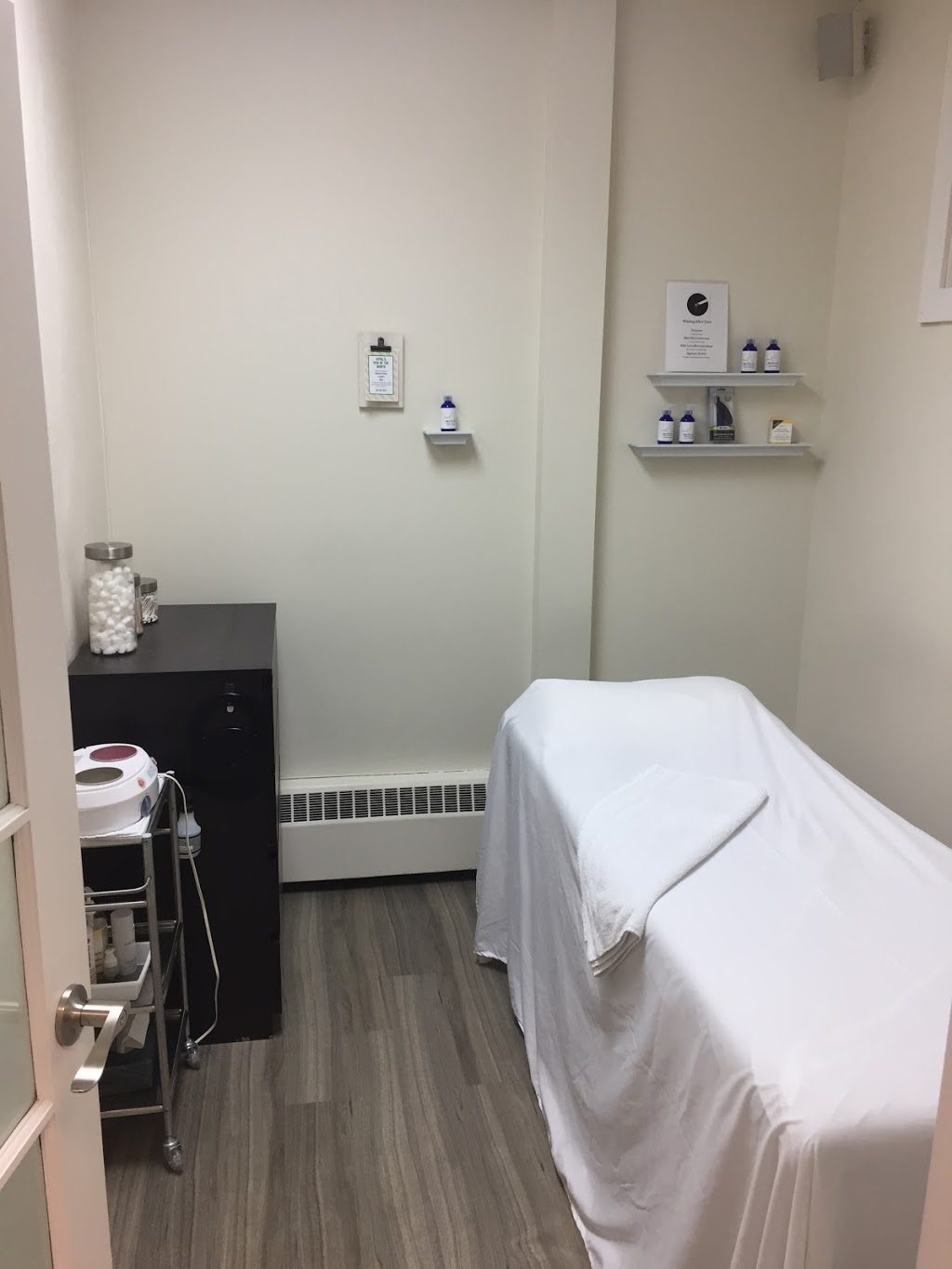 Fleurt Esthetics Studio | 438 Victoria Ave E #104, Regina, SK S4P 0P6, Canada | Phone: (306) 545-7373