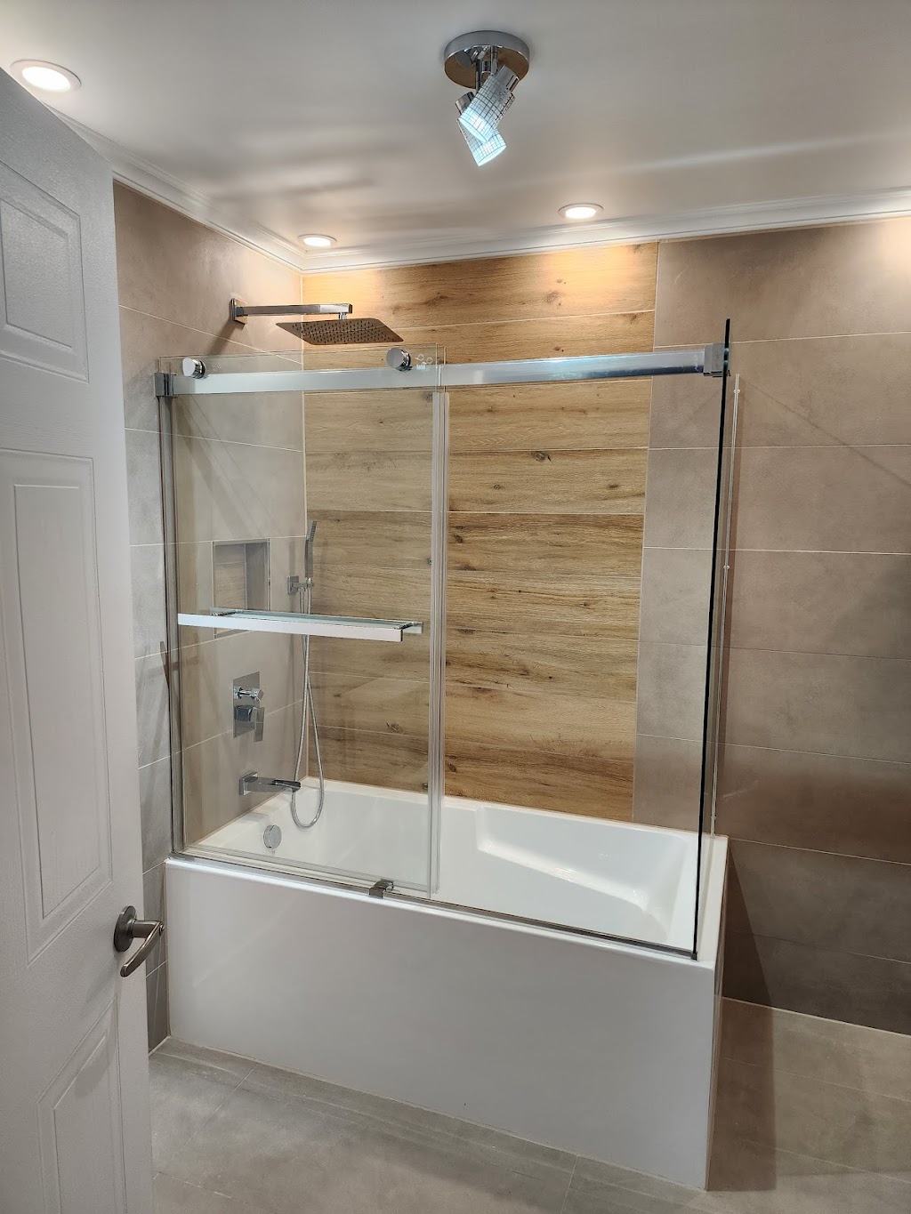 Renovo Solutions | 963A Av. Rose-de-Lima, Laval, QC H7E 2S8, Canada | Phone: (514) 928-1278