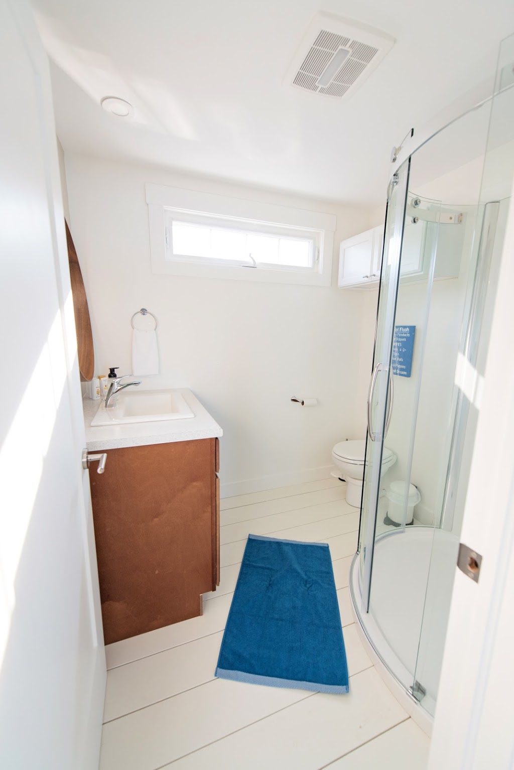 Staying Afloat Vacation Rentals | 1317 Highway, #331, Pleasantville, NS B0R 1G0, Canada | Phone: (902) 527-6675