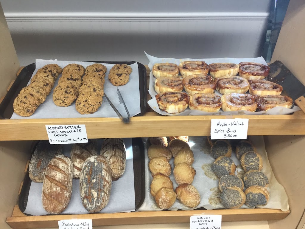 Hill Top Acres Organic Member Market and Bakery | 6146 Sir Frederick Banting Rd, Alliston, ON L9R 1V2, Canada | Phone: (705) 434-1556