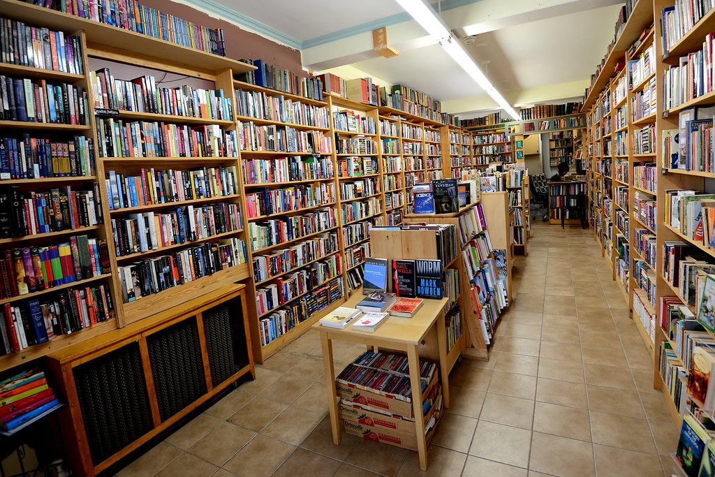 Cliffside Village Books | 2404 Kingston Rd, Scarborough, ON M1N 1V2, Canada | Phone: (647) 827-9199