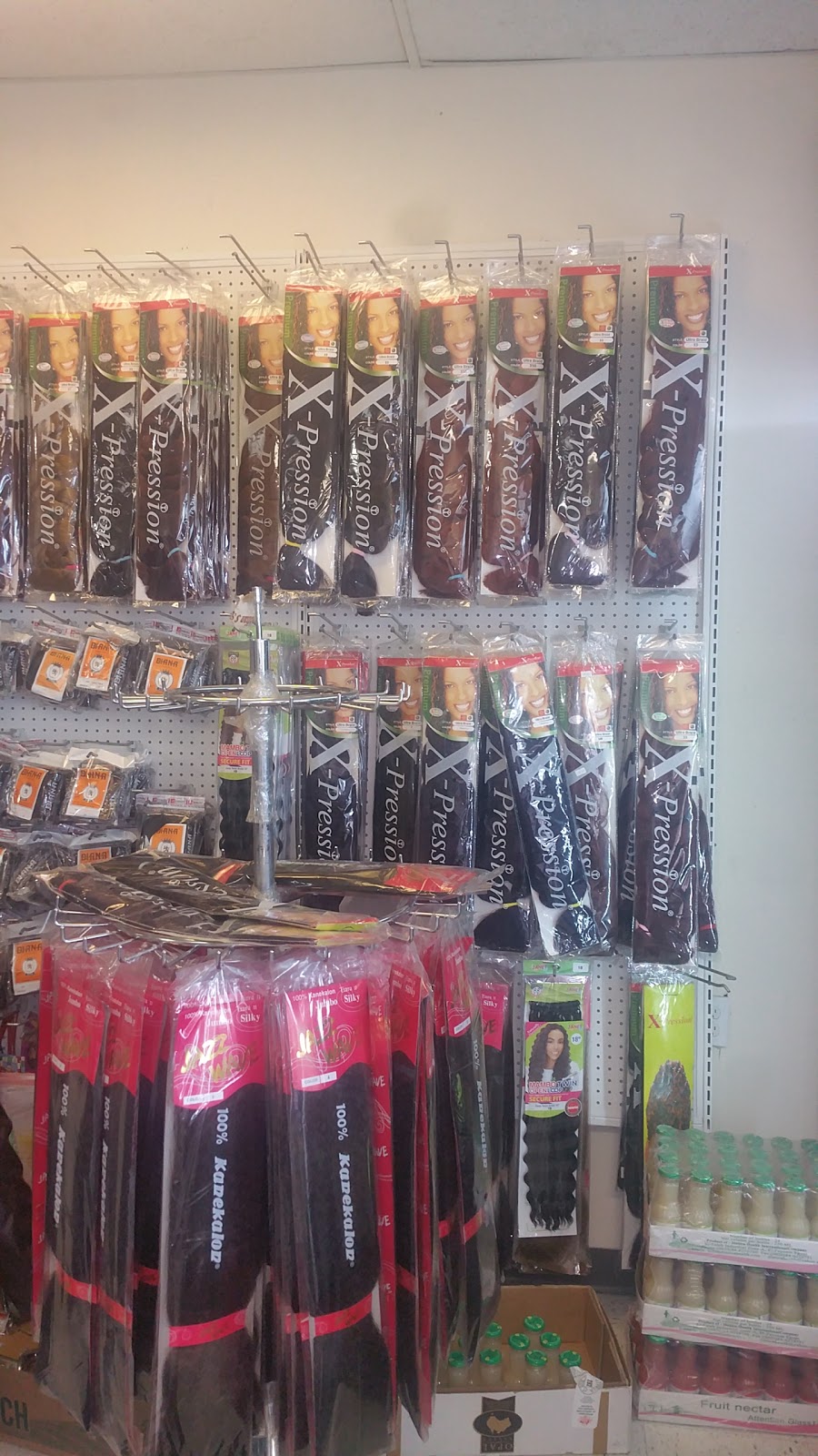 Medeber Variety Store | 920 36 St NE, Calgary, AB T2A 6L8, Canada | Phone: (403) 457-2902