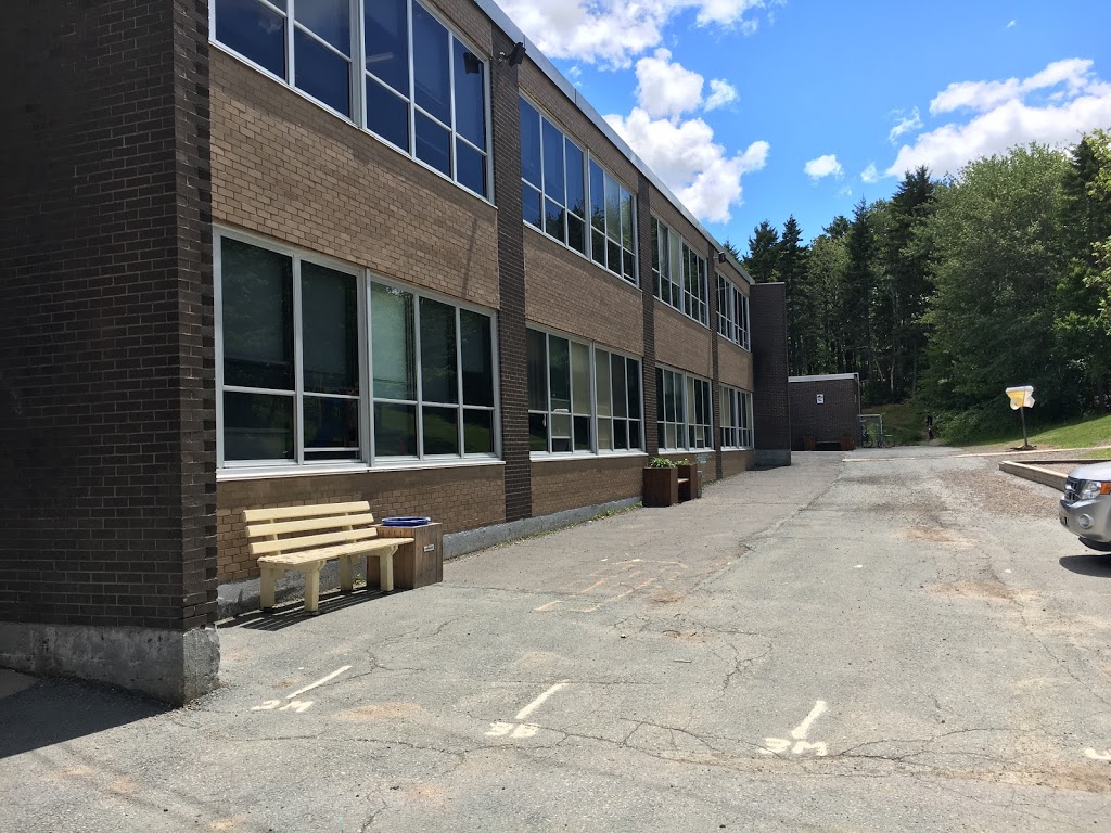 Duc dAnville Elementary | 12 Clayton Park Dr, Halifax, NS B3M 1L3, Canada | Phone: (902) 457-8940