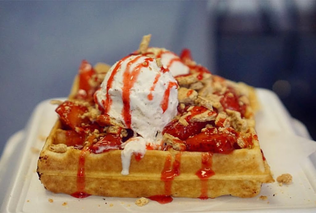 Rollz Ice Cream & Desserts | 6-5631 Steeles Ave E, Scarborough, ON M1V 5P6, Canada | Phone: (416) 293-4006