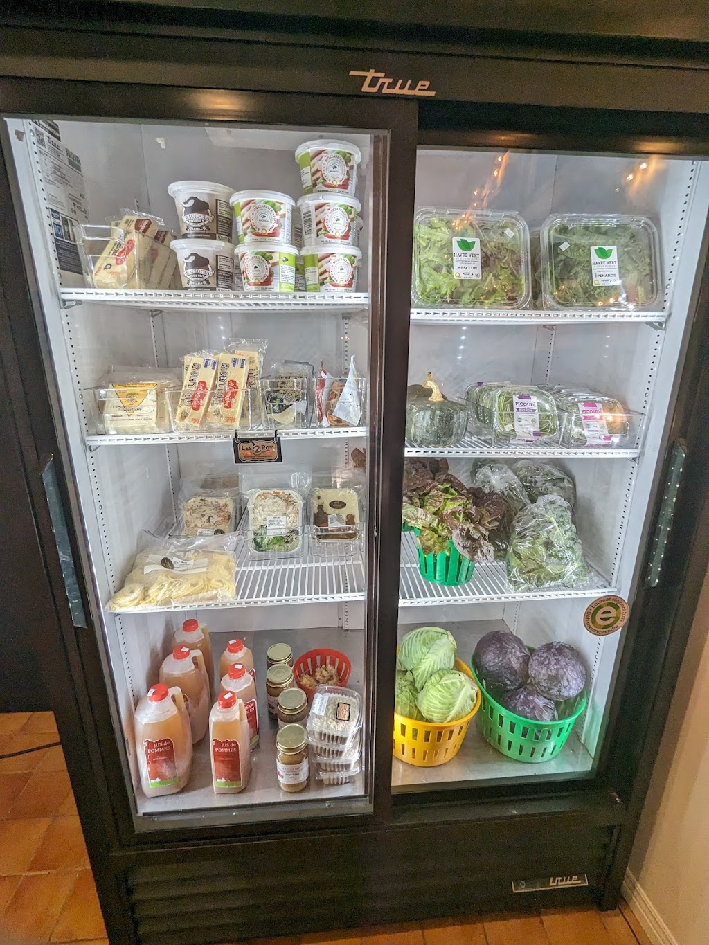 Récolte - marché agroalimentaire | 454 Chem. des Patriotes, La Vallée-du-Richelieu, QC J0H 2G0, Canada | Phone: (514) 570-3596