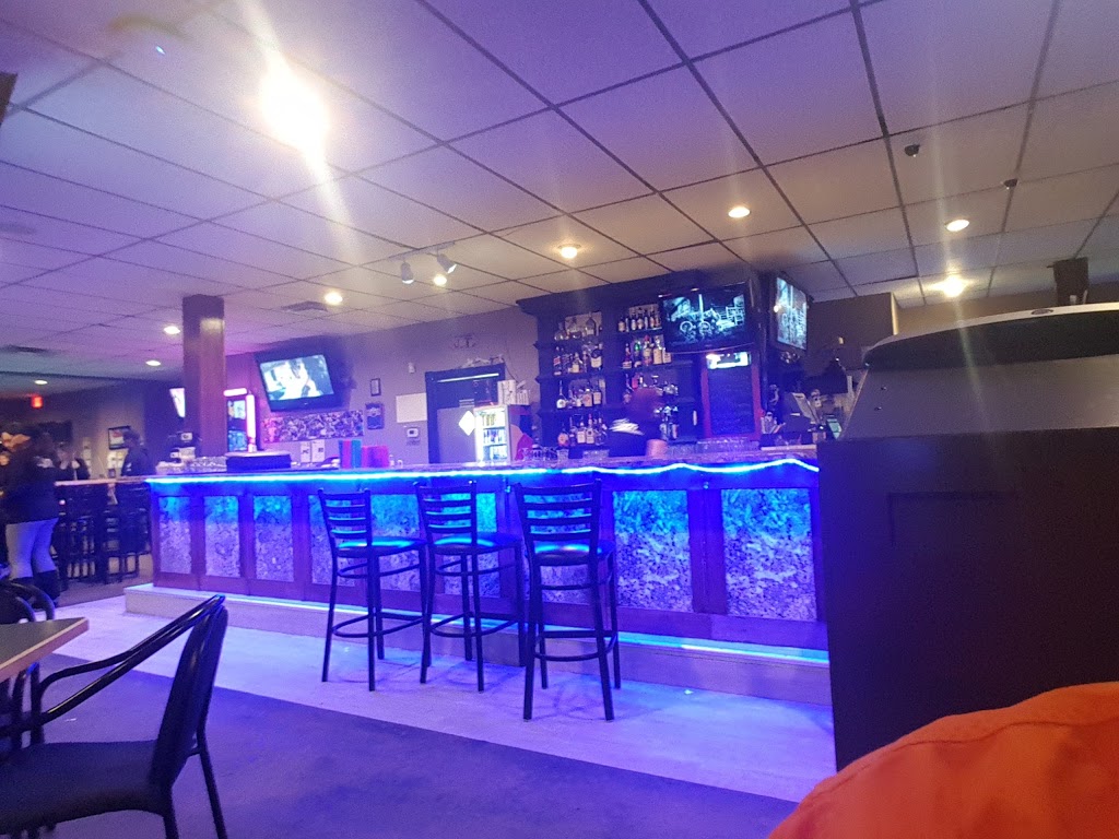 JTs Bar & Grill | 1107 Knottwood Road East, Edmonton, AB T6K 3N5, Canada | Phone: (780) 440-1063