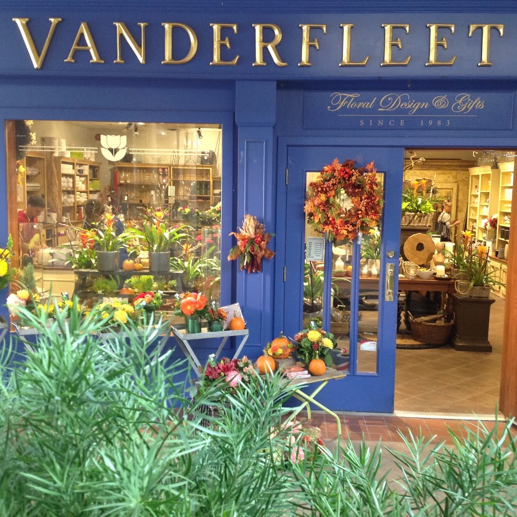 Vanderfleet Flowers Florist | 270 The Kingsway, Etobicoke, ON M9A 3T7, Canada | Phone: (416) 234-0550
