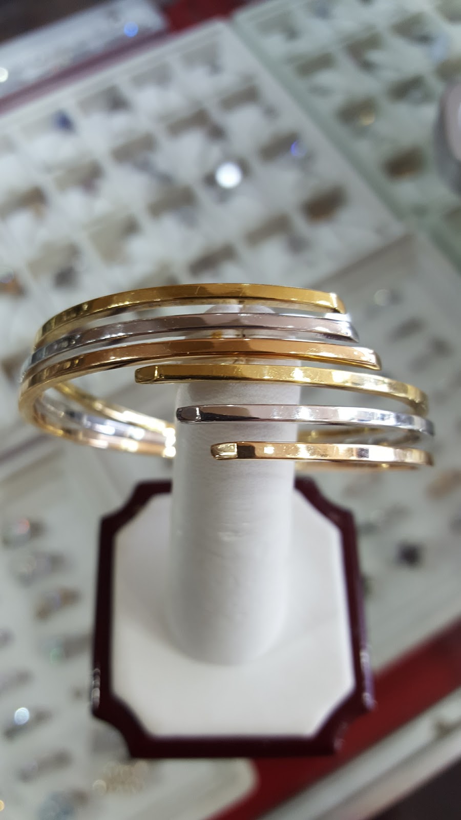 Oro Nineteen Jewellery | 10456 Yonge St, Richmond Hill, ON L4C 3C4, Canada | Phone: (905) 237-8980