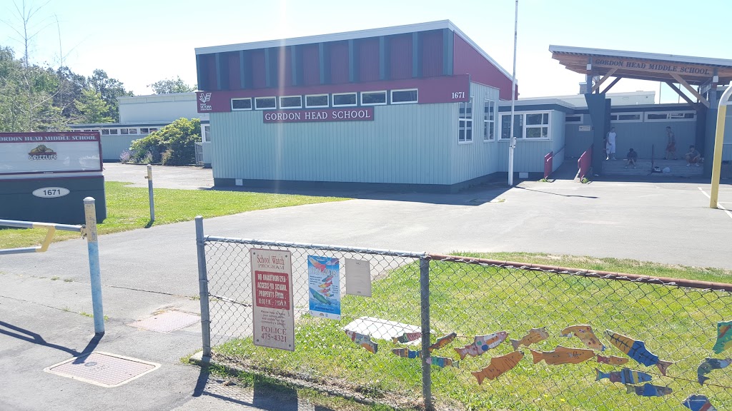 Gordon Head Middle School | 1671 Kenmore Rd, Victoria, BC V8N 4M8, Canada | Phone: (250) 477-1855