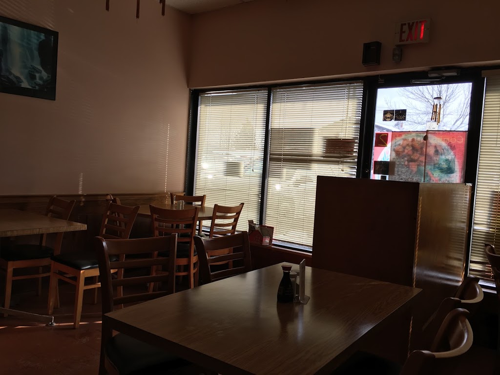 Mings Chinese Restaurant | 465 Phillip St, Waterloo, ON N2L 6C7, Canada | Phone: (519) 888-7460