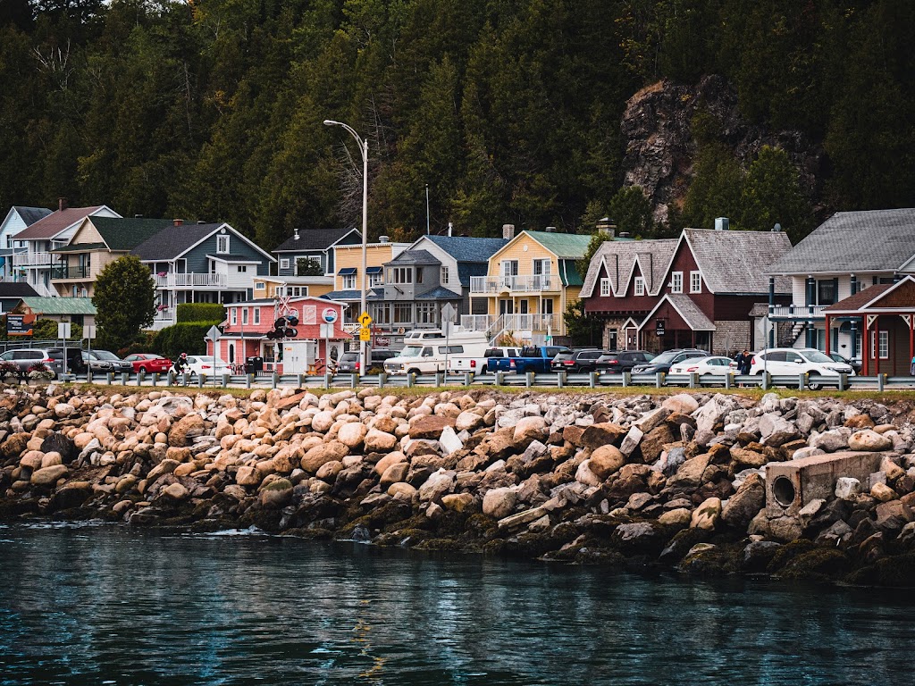 Port de Pointe-au-Pic | 2Y4, 110-520 Chem. du Havre, La Malbaie, QC G5A 2Y4, Canada | Phone: (418) 522-7161