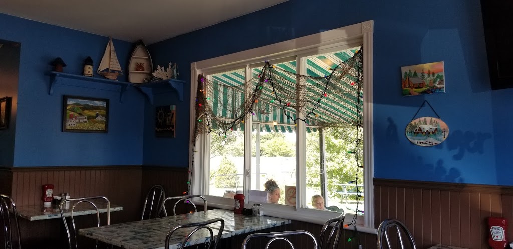 Casse Croute Du Phare | Canada, 336 Boulevard de Saint-Vallier, Saint-Vallier, QC G0R 4J0, Canada | Phone: (418) 804-3336