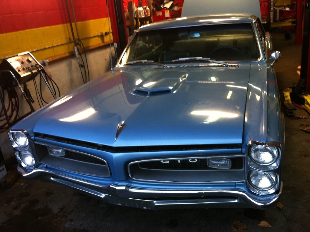 Burts Automotive | 831 Devonshire Rd #7, Victoria, BC V9A 4T5, Canada | Phone: (250) 384-6677