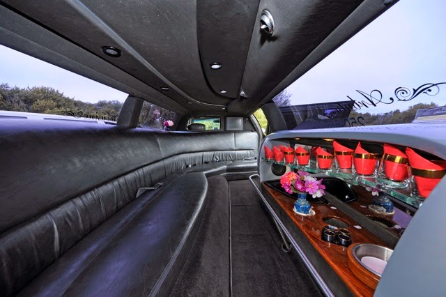 Arbutus Limousine | 1516 McRae Ave, Victoria, BC V8P 1G5, Canada | Phone: (250) 589-0000