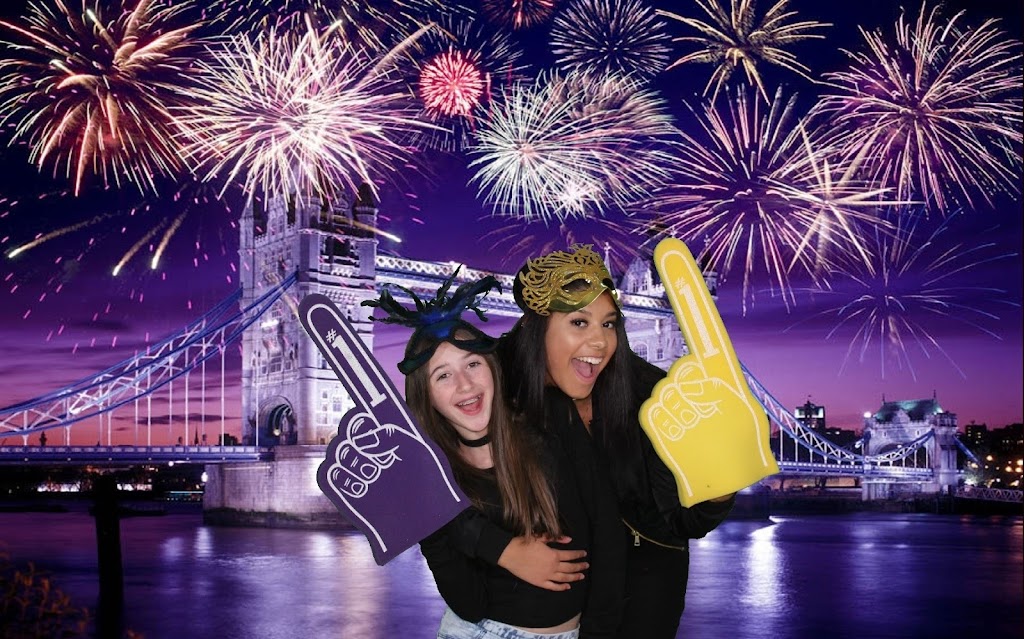 Celebrity Photobooth Mtl | 1890 Rue Beaulac, Saint-Laurent, QC H4R 2E7, Canada | Phone: (514) 570-5770