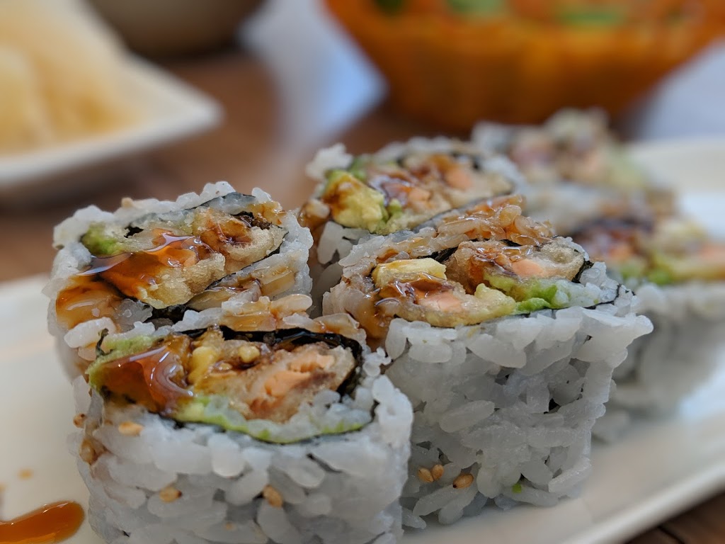 Maki Zushi | 15 Ringwood Dr, Whitchurch-Stouffville, ON L4A 8C1, Canada | Phone: (905) 591-2646