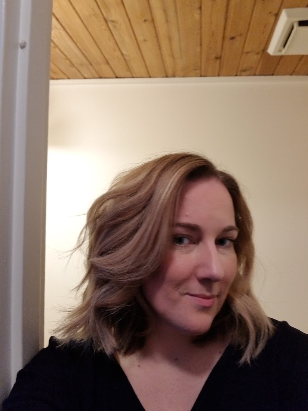 Hairtech Coiffure | 180b Vanguard Dr, Orléans, ON K4A 3V7, Canada | Phone: (613) 841-2300