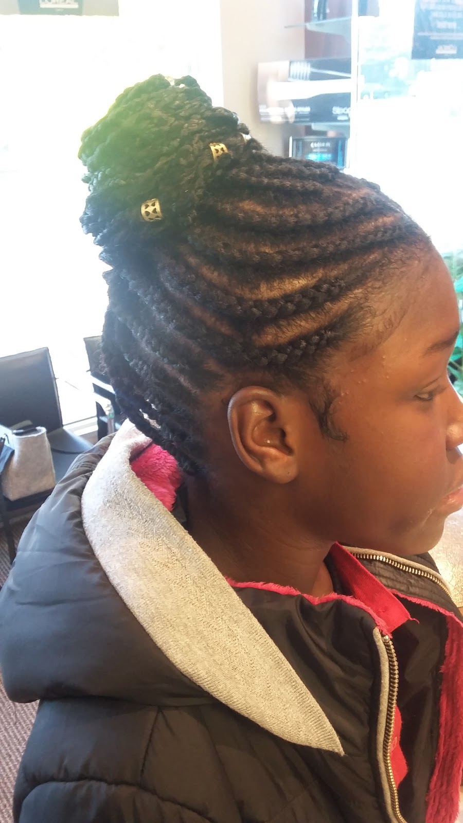 Coiffure Ca Coupe | 5260 Rue de Salaberry, Montréal, QC H4J 1J4, Canada | Phone: (514) 339-1648