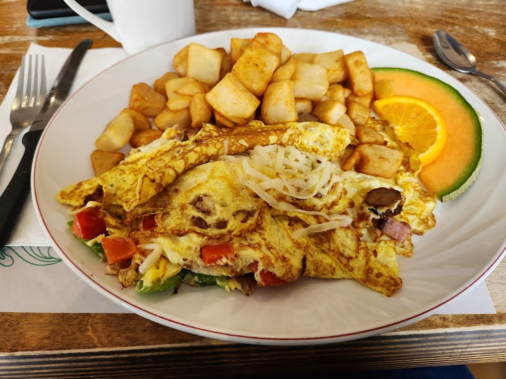 Eggscrepes | 349 Bd Harwood, Vaudreuil-Dorion, QC J7V 7W1, Canada | Phone: (450) 455-4466