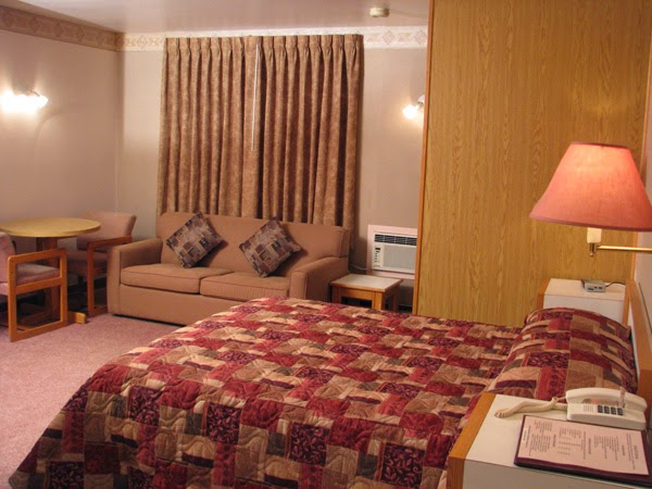 Motel St-Moritz | 1580 Rue Principale E, Sainte-Agathe-des-Monts, QC J8C 2V7, Canada | Phone: (819) 326-3444