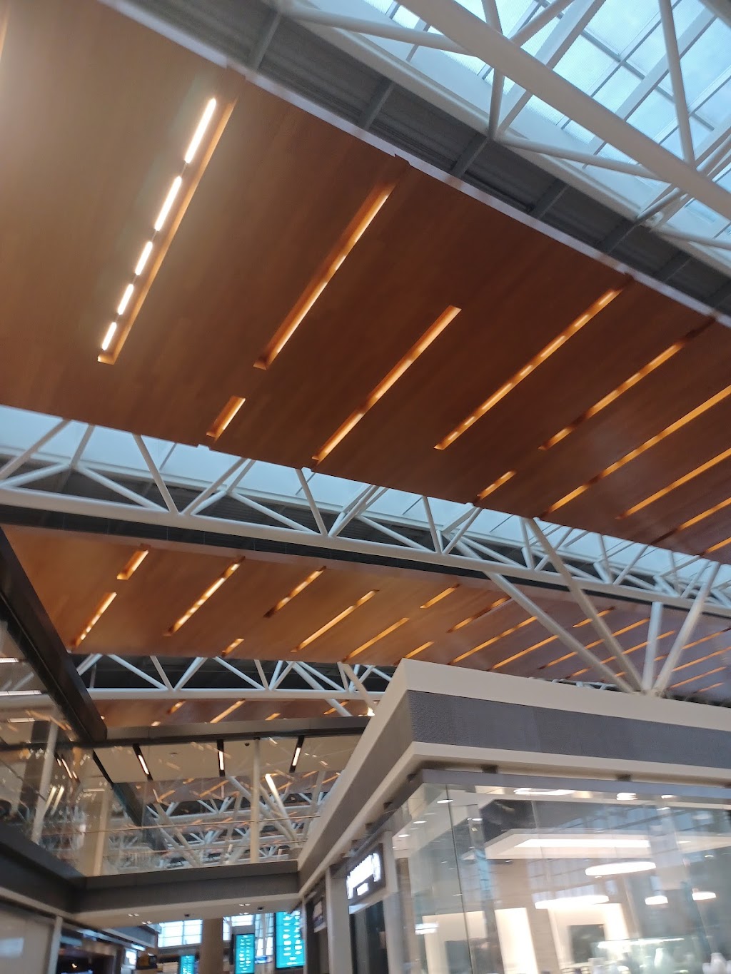 Calgary International Airport | 2000 Airport Rd NE, Calgary, AB T2E 6W5, Canada | Phone: (403) 735-1200