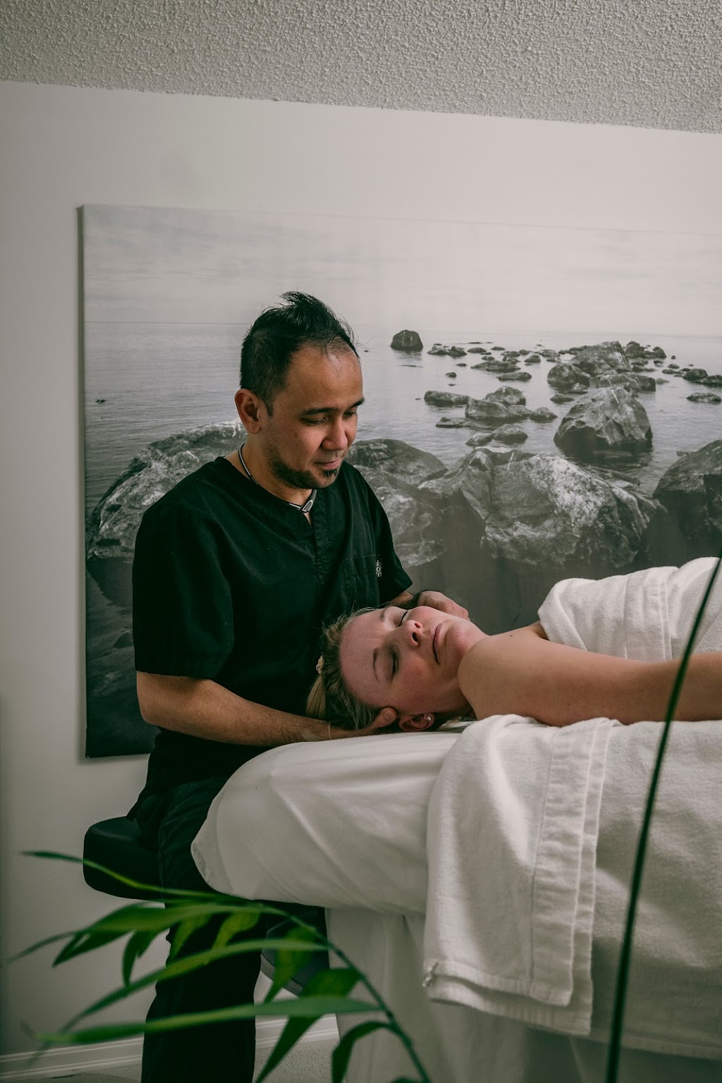 Alpha Therapeutic Massage Clinic | 518 River Point NW, Edmonton, AB T5A 4Z2, Canada | Phone: (587) 968-2401