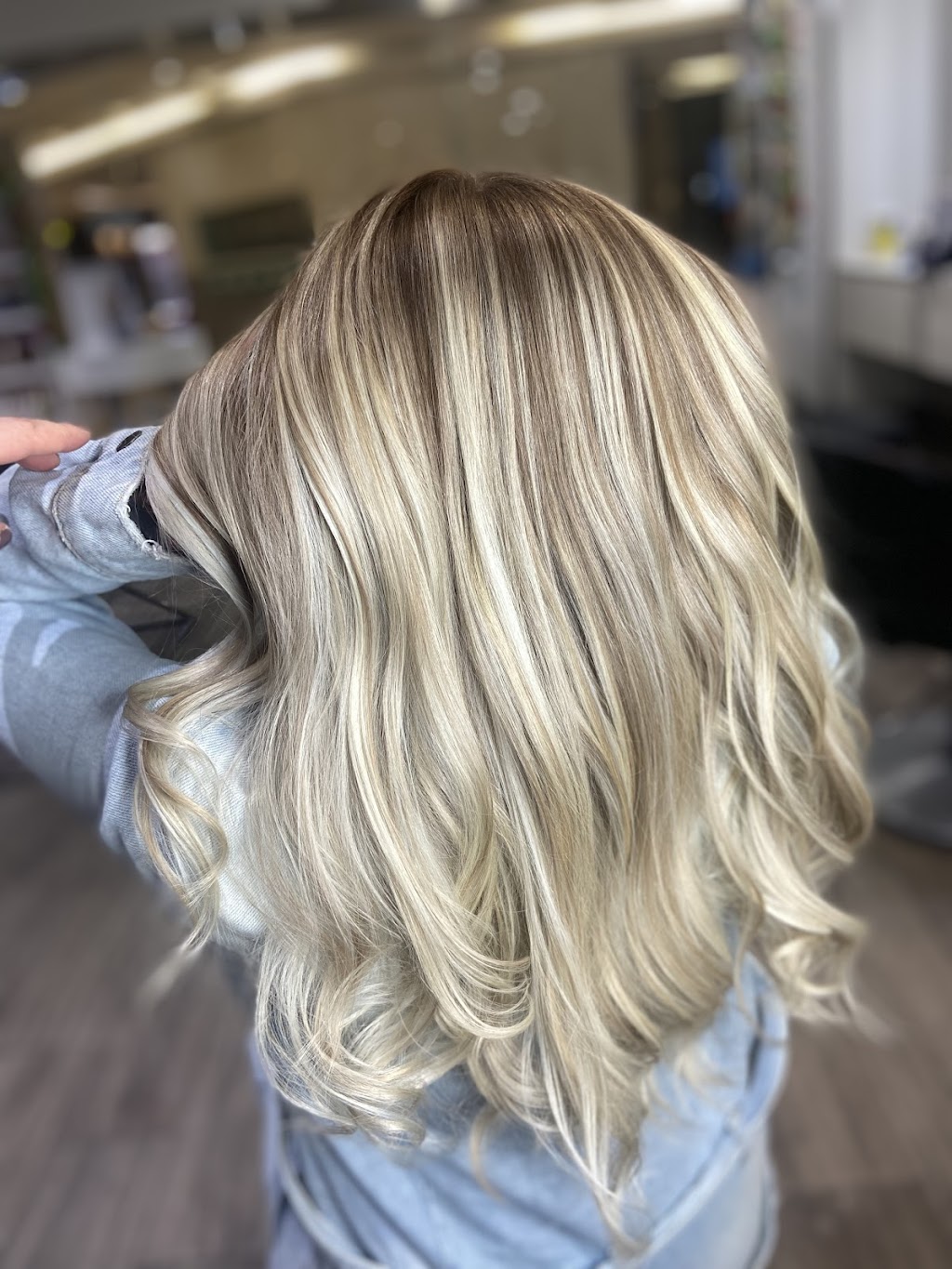 Hair by Erblina | 224 Hunt Club Rd #5, Ottawa, ON K1V 1C1, Canada | Phone: (613) 265-8182