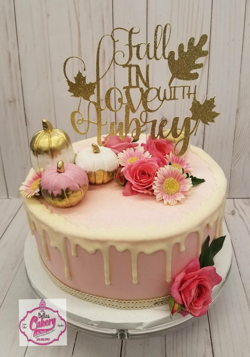 Bellas on the Bench Cakery | 4943 King St, Beamsville, ON L0R 1B6, Canada | Phone: (289) 566-8740