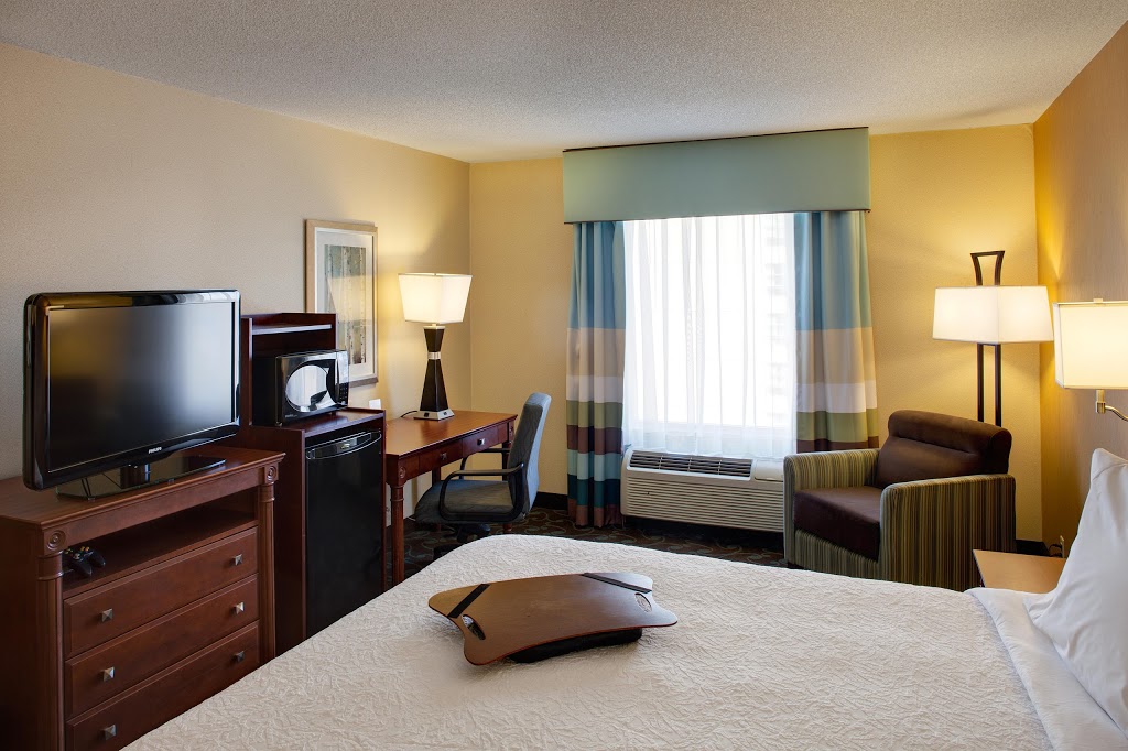 Hampton Inn & Suites by Hilton Toronto Airport | 3279 Caroga Dr, Mississauga, ON L4V 1A3, Canada | Phone: (905) 671-4730