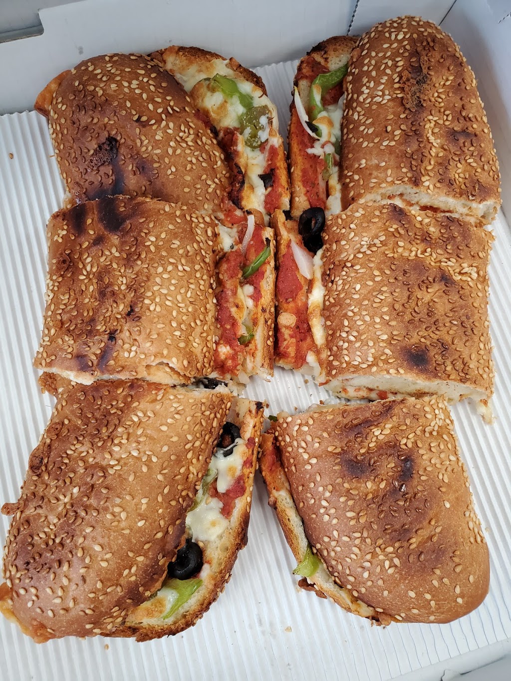 Royal pizza | 4353 167 Ave NW, Edmonton, AB T5Y 6L9, Canada | Phone: (780) 760-3332