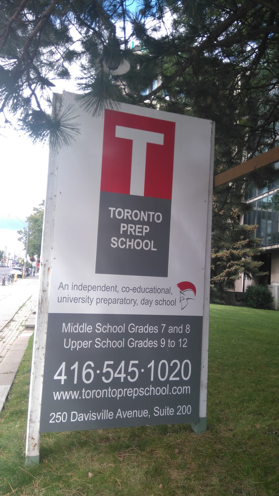 Toronto Prep School | 250 Davisville Ave, Toronto, ON M4S 1H2, Canada | Phone: (416) 545-1020