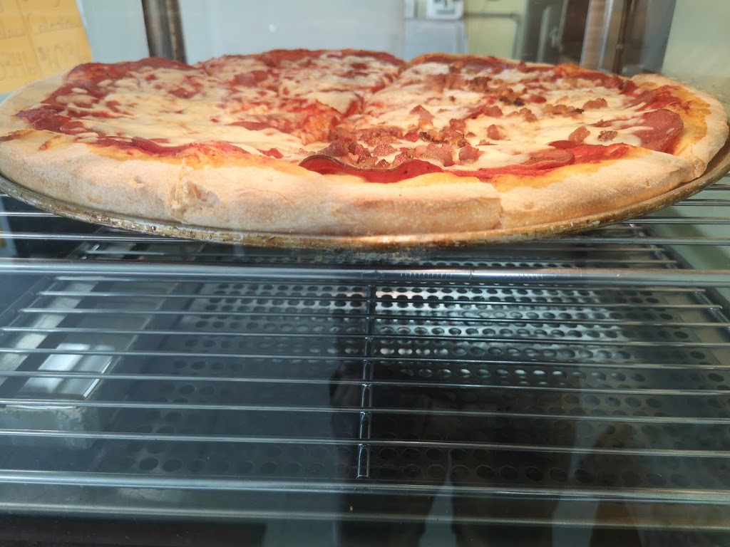 Fat floyds | 84 Glooscap Trail, Springhill, NS B0M 1X0, Canada | Phone: (902) 597-2782