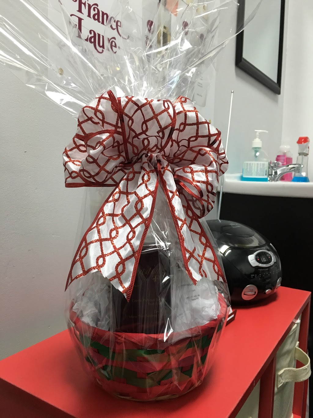 Waxx | 8978 Boul Langelier, Saint-Léonard, QC H1P 3E6, Canada | Phone: (514) 955-9299